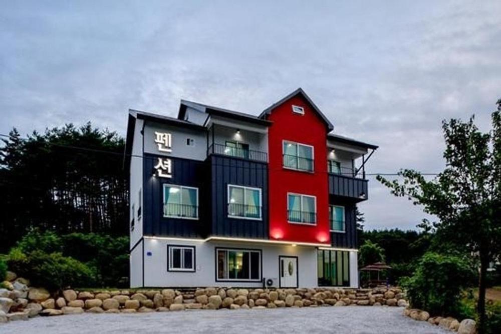 Gangneung Luluberry Pension Εξωτερικό φωτογραφία